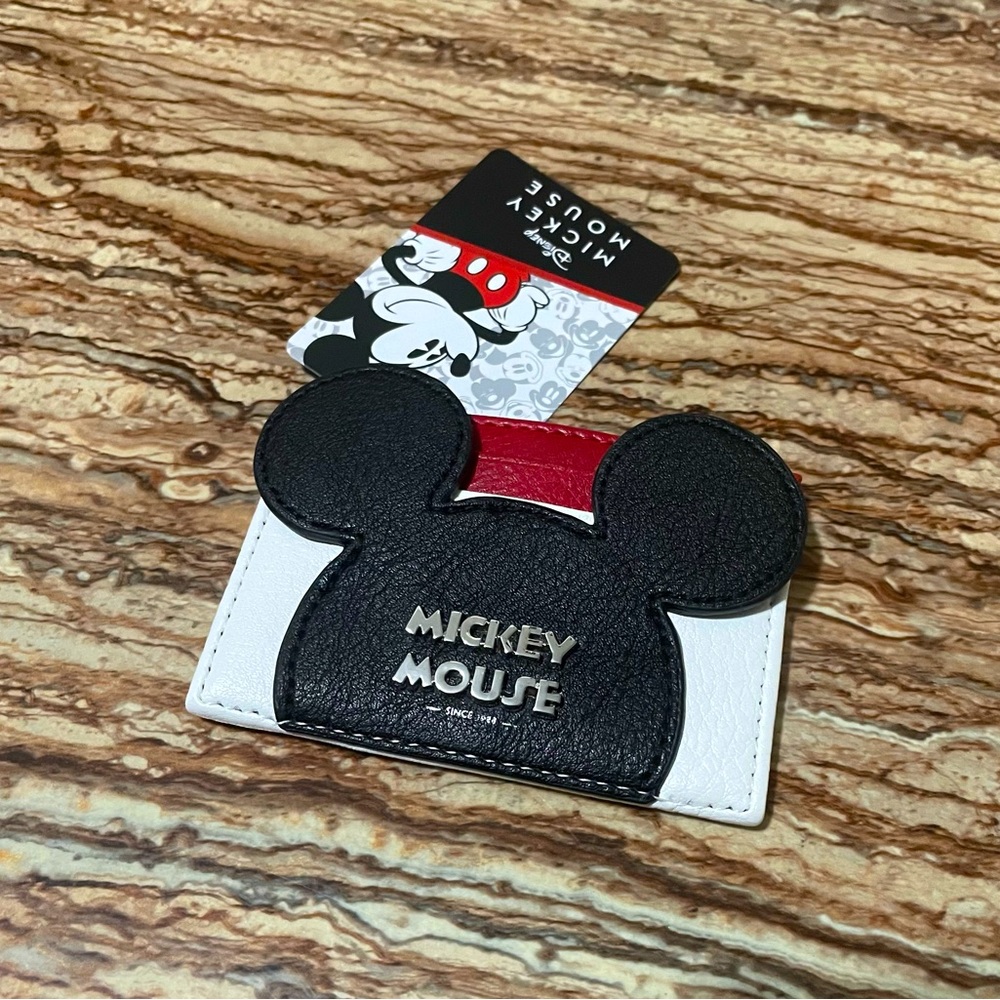 DISNEY - Picture 1 of 3